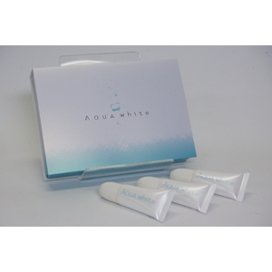 �A�N�A�z���C�g