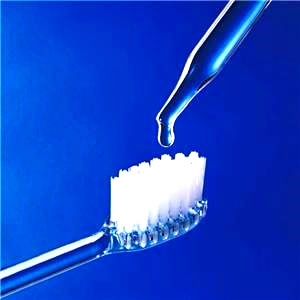 ���𔒂�����